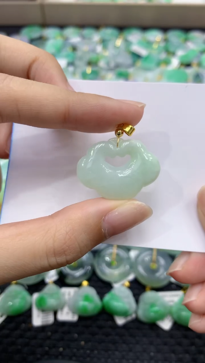 颈饰未镶嵌翡翠天然缅甸翡翠A货