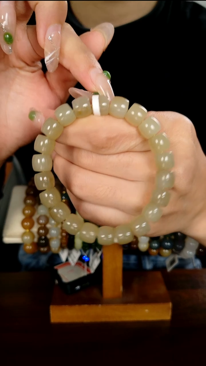 颈饰未镶嵌和田玉拍一发一所见即所得