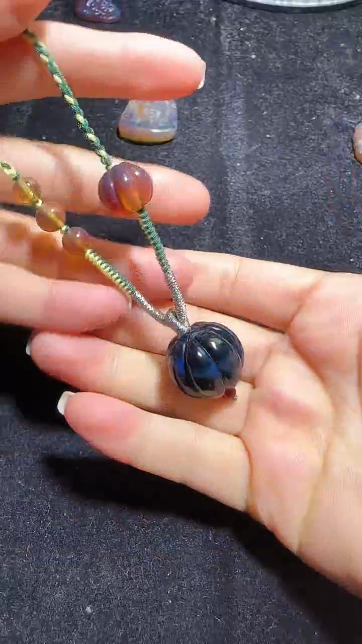 琥珀颈饰未镶嵌25