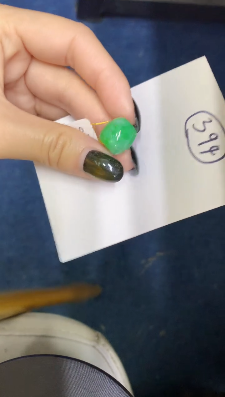 【闪购商品】翡翠未镶嵌颈饰00000000000