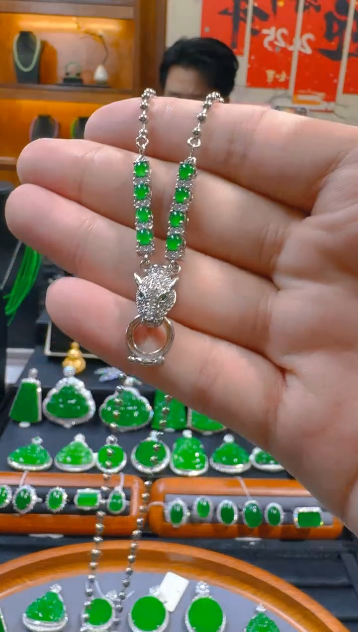 翡翠未镶嵌颈饰天然a货翡翠