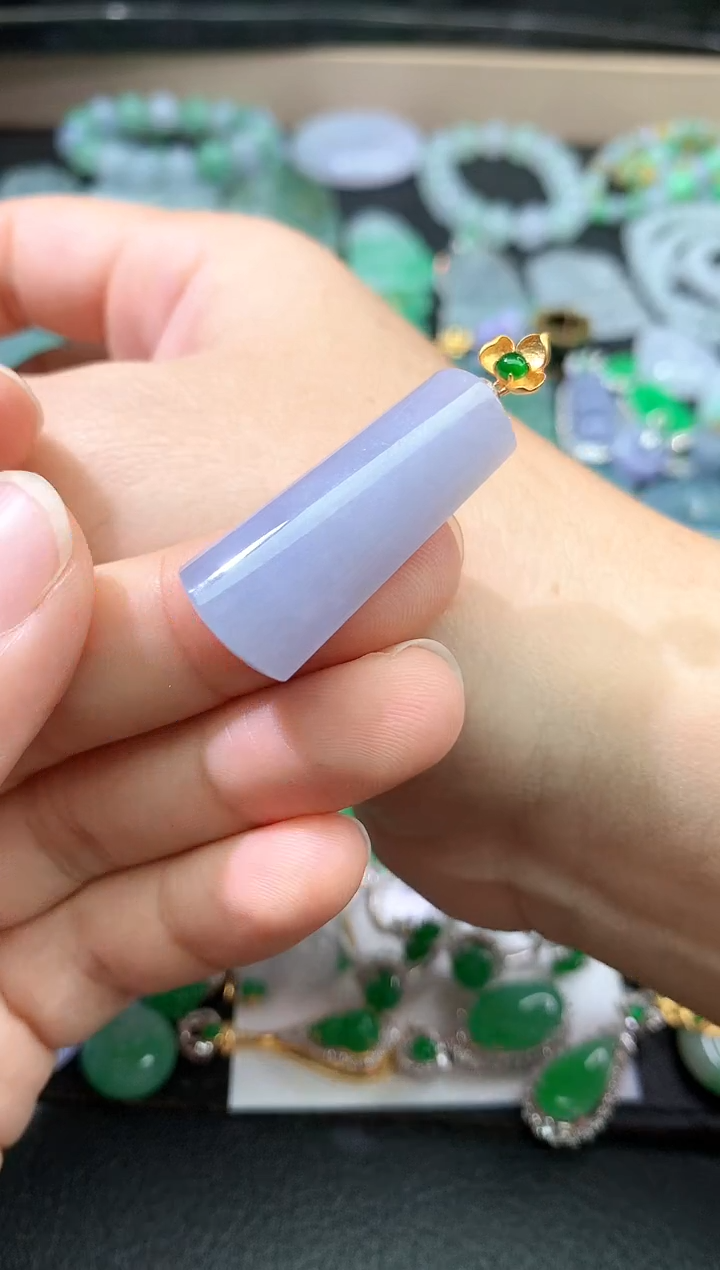 颈饰未镶嵌翡翠吊坠