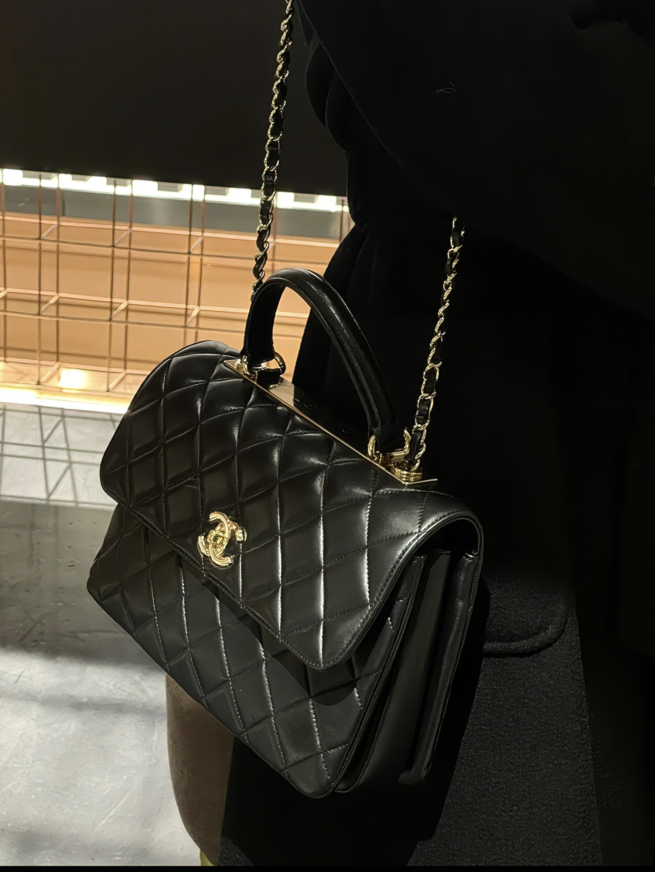 95新 Chanel/香奈儿 黑金Trendy CC手提链条斜挎包 底长28 26开