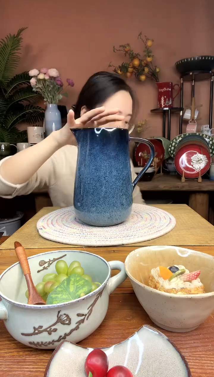 陶瓷1800毫升蓝色窑变水壶 微瑕 