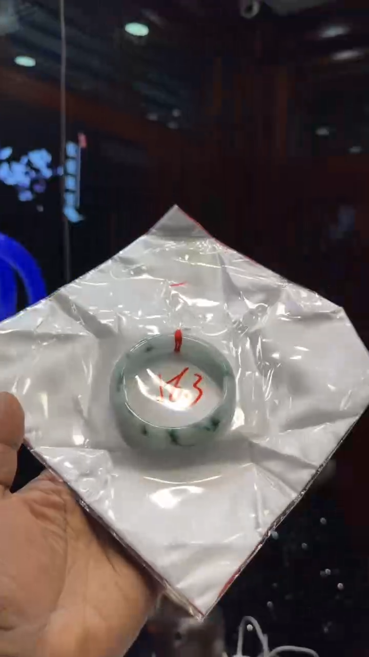 【闪购商品】翡翠手镯未镶嵌手镯