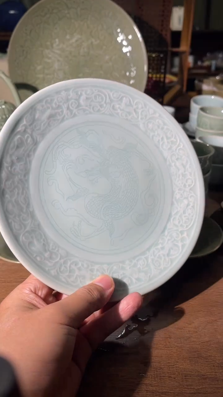 微瑕天青色大唐春龙盘