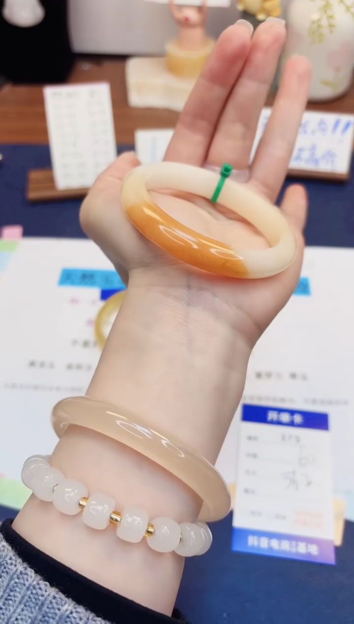 【闪购商品】石英质玉手镯未镶嵌375-财气镯-圈口56