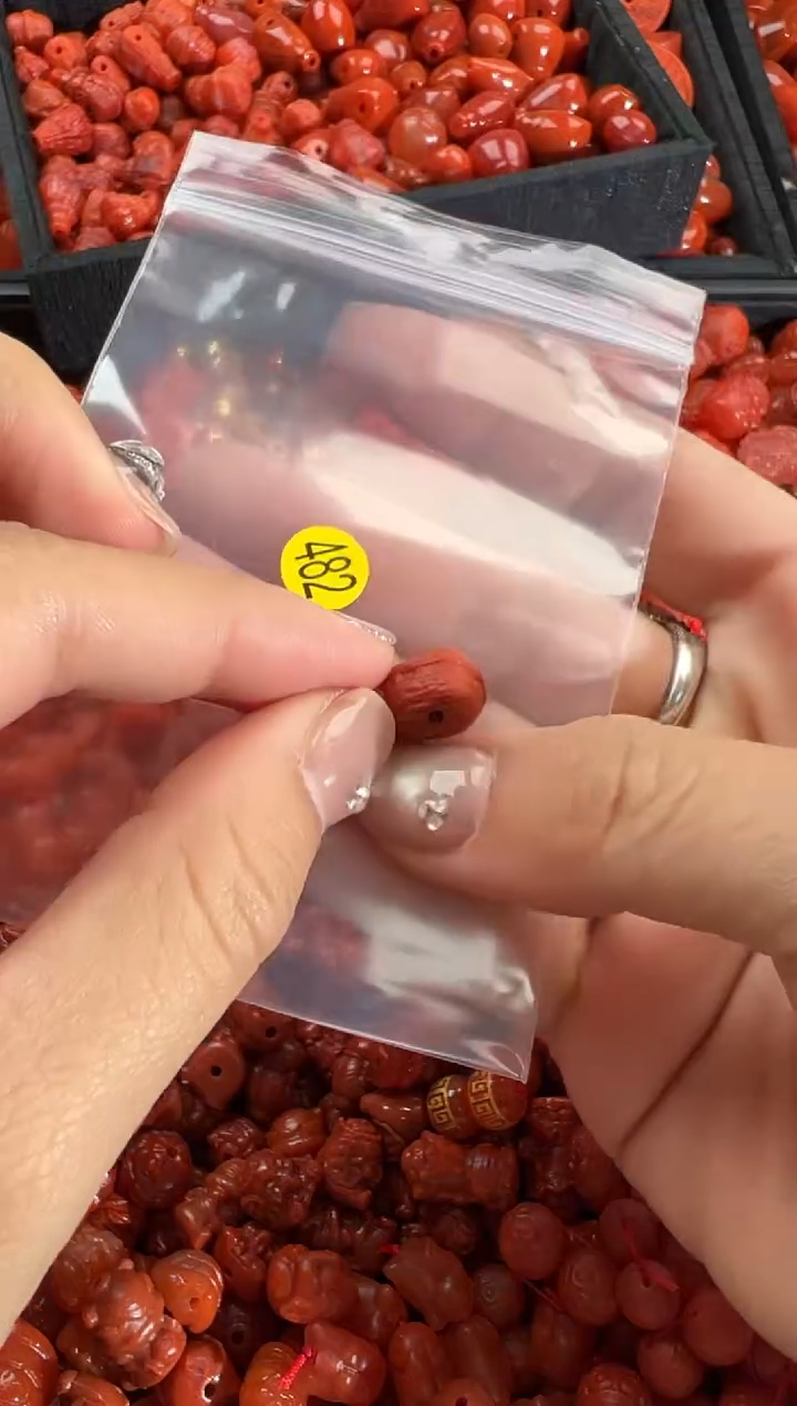 【闪购商品】南红玛瑙颈饰未镶嵌1