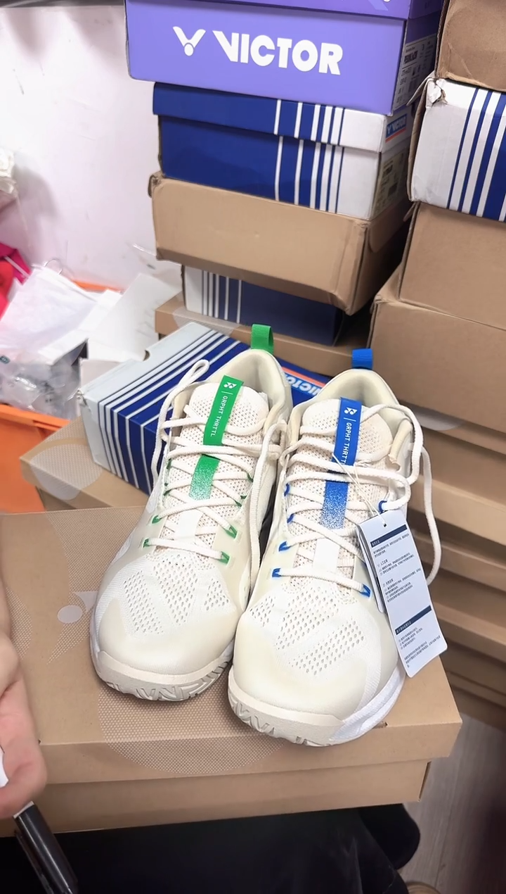 威克多正品微瑕     2  gt1