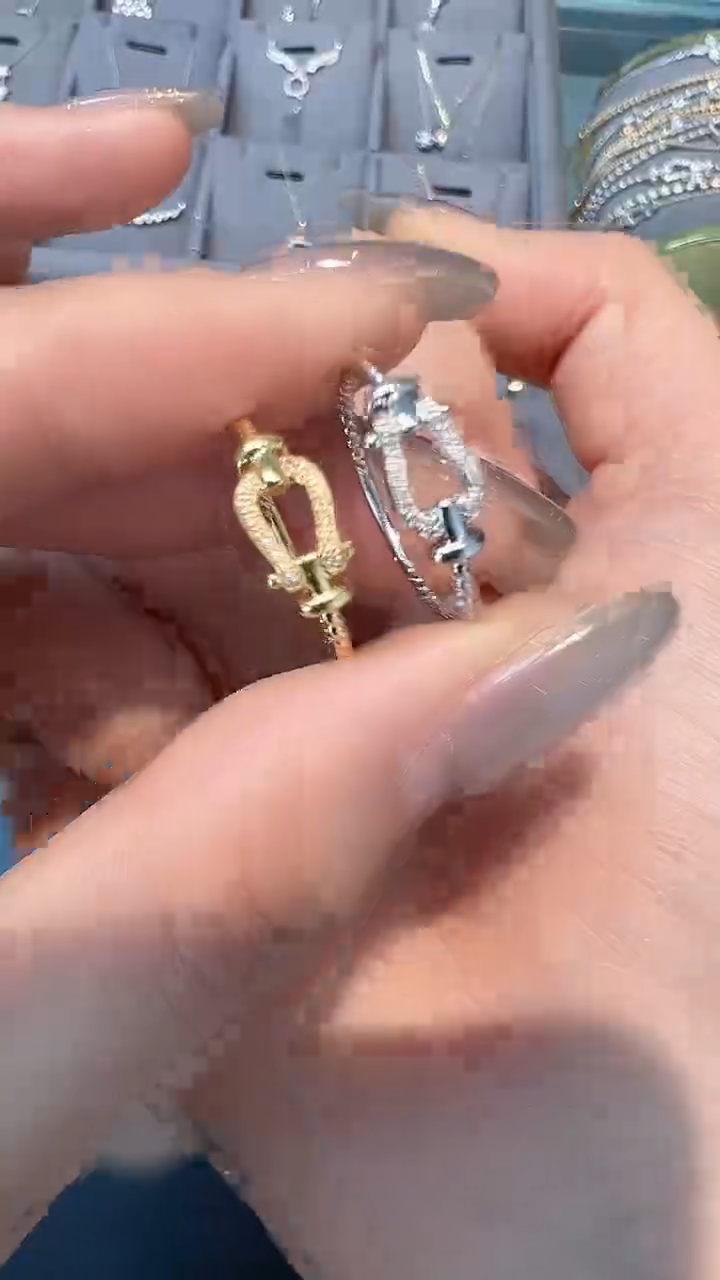 【闪购商品】钻石戒指/指环18K金镶嵌多样性发一