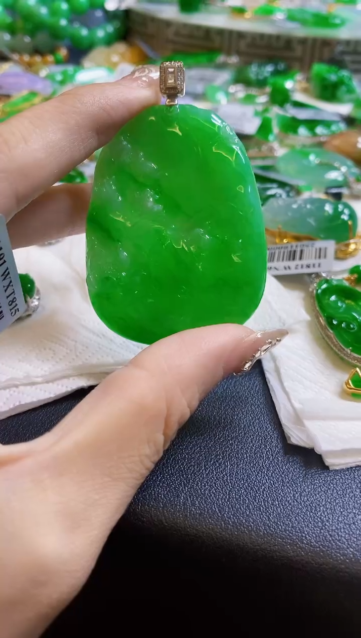 【闪购商品】定制翡翠18K金镶嵌荷叶
