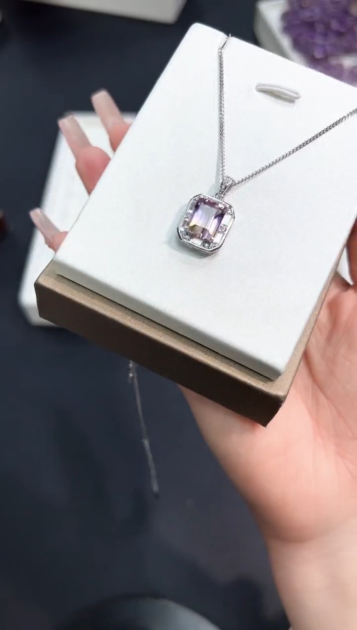 【闪购商品】水晶吊坠(不含链)银S925镶嵌46t多样性发其一/1个