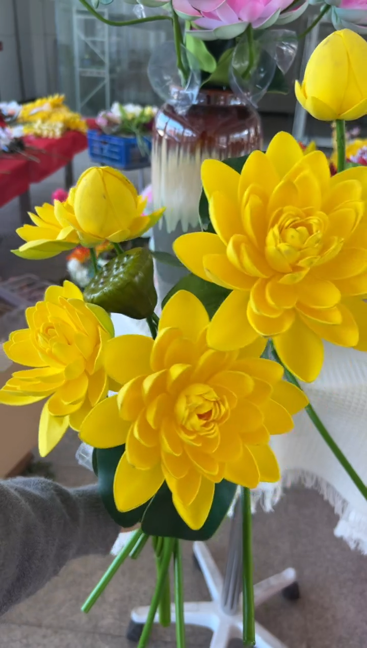 【闪购商品】仿真花朵带花苞荷花1束