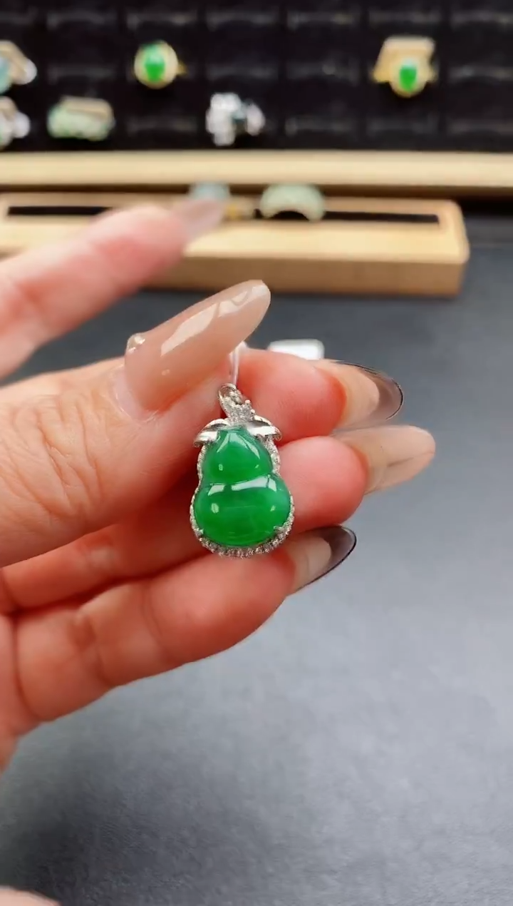 吊坠(赠链)银S925镶嵌翡翠1