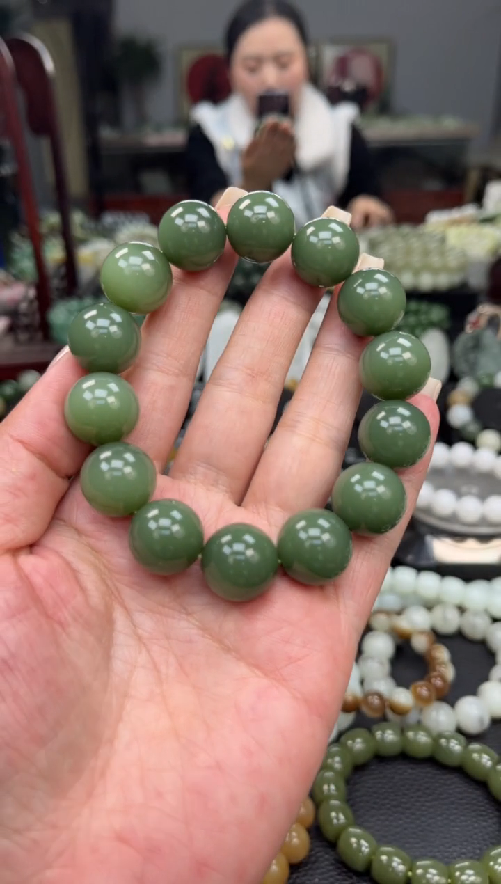 【闪购商品】和田玉手串未镶嵌俄罗斯粉绿 碧玉卡16