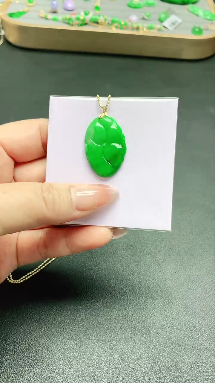 【闪购商品】翡翠颈饰18K金镶嵌礼盒 证书