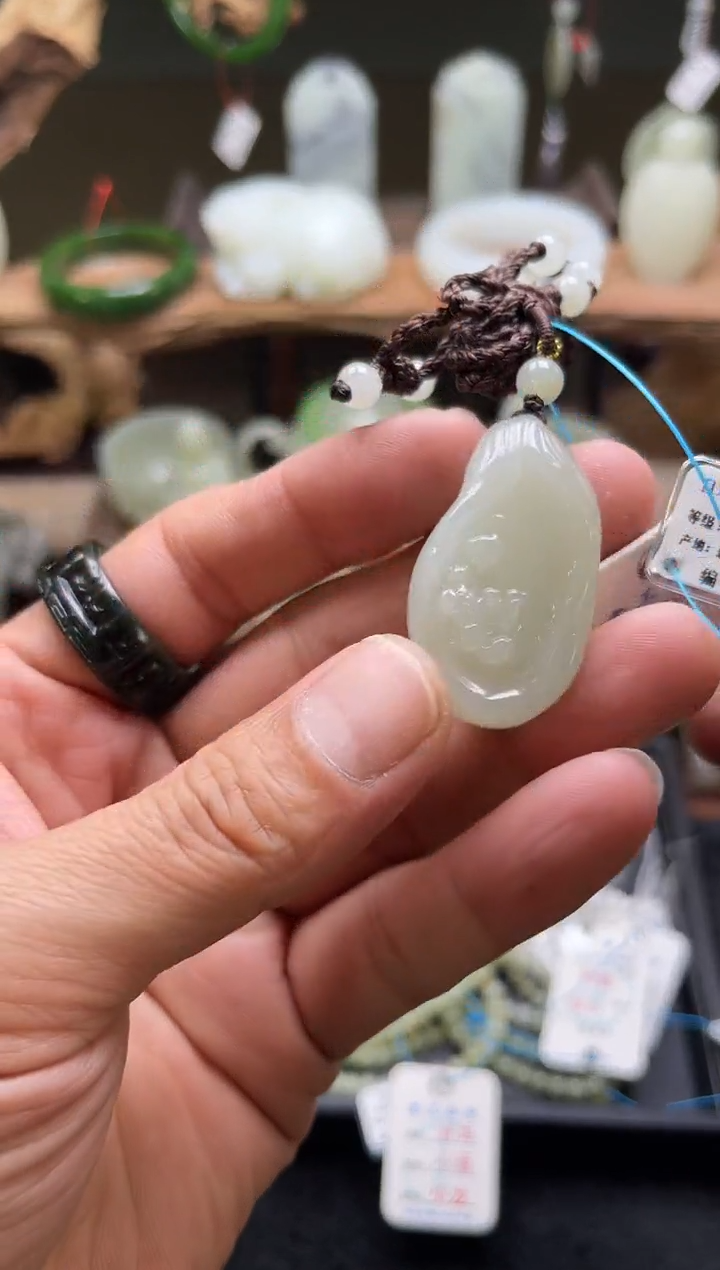 【闪购商品】和田玉吊坠未镶嵌且末青白玉兰花随形9003046