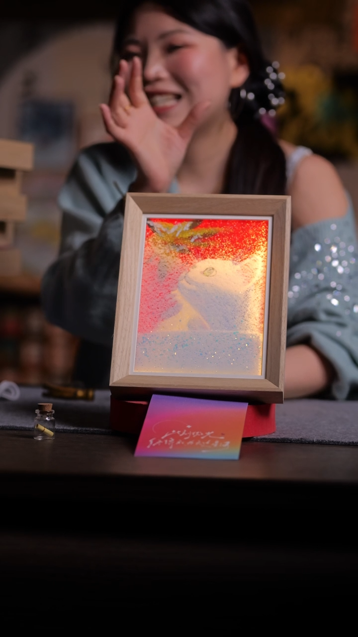 国画红墙猫-8寸 流沙 手写-    带灯