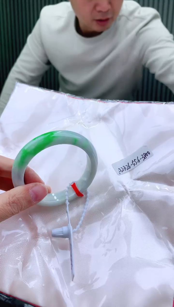 未镶嵌手镯翡翠55+