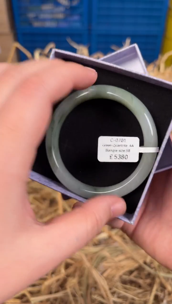 未镶嵌手镯石英质玉编码C0701