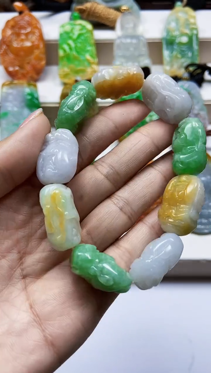 颈饰未镶嵌翡翠翡翠A货