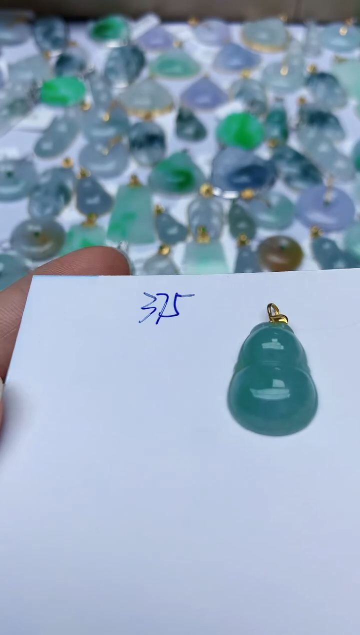 【闪购商品】翡翠颈饰18K金镶嵌天然翡翠A货  