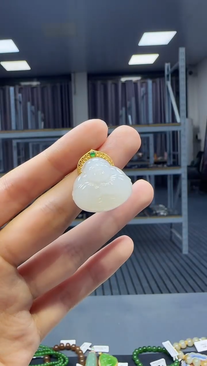 和田玉18K金镶嵌挂件1