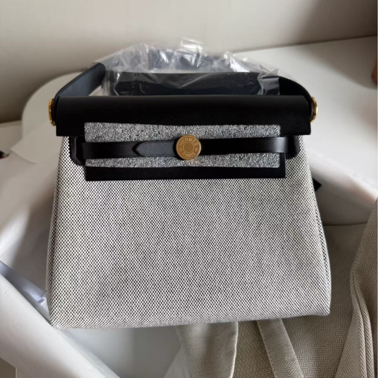 99新 Hermes/爱马仕 展会外场！熊猫金扣miniherbag w刻  
