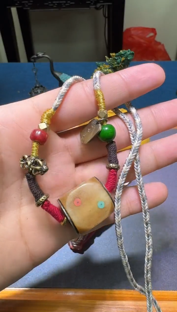 【闪购商品】吊坠多样性发一件511