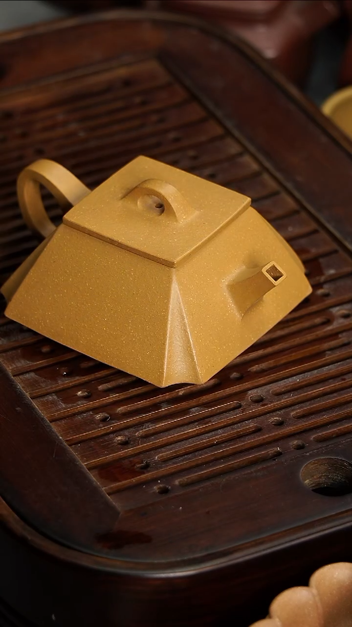 茶壶紫砂宜兴紫砂黄金段四方抽角石瓢180毫升