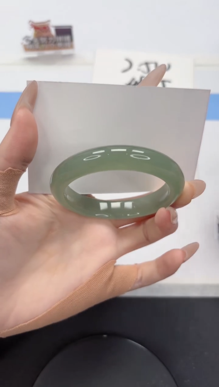 【闪购商品】石英质玉手镯未镶嵌A341-53