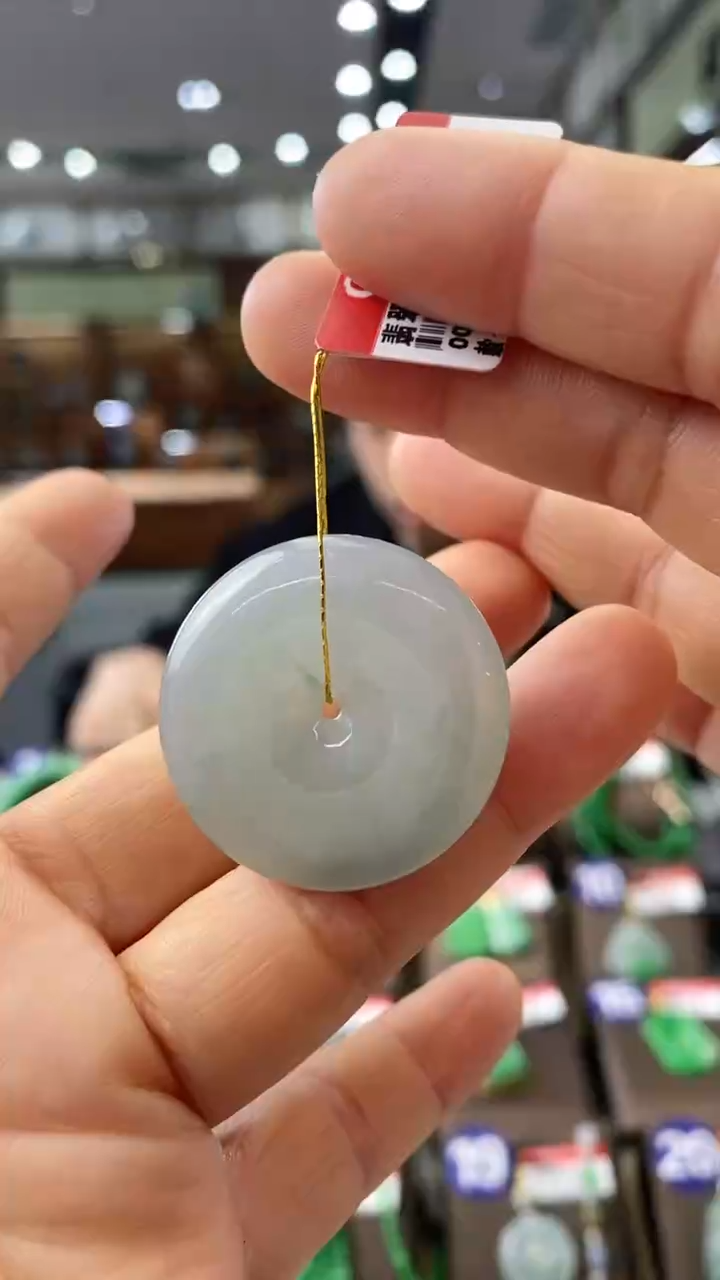 【闪购商品】翡翠颈饰未镶嵌平安扣