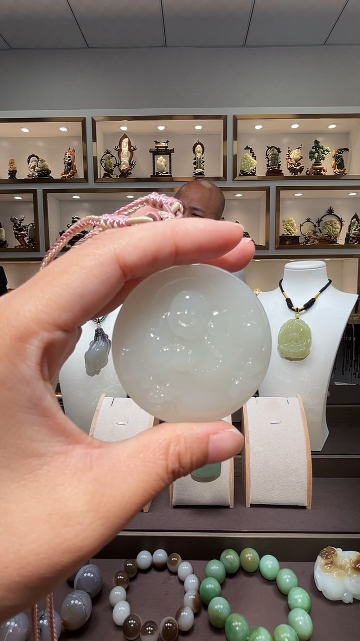 和田玉未镶嵌颈饰苏