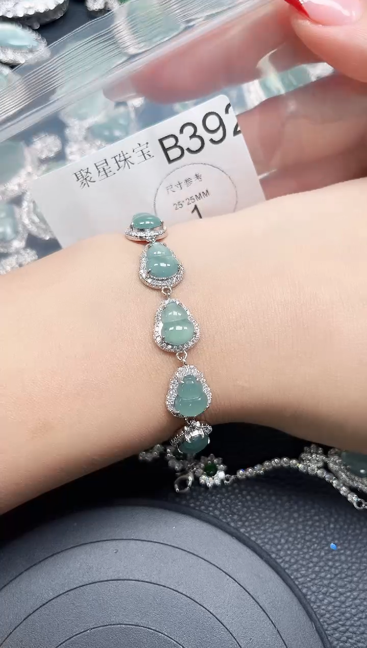 【闪购商品】翡翠颈饰未镶嵌赠皮绳392