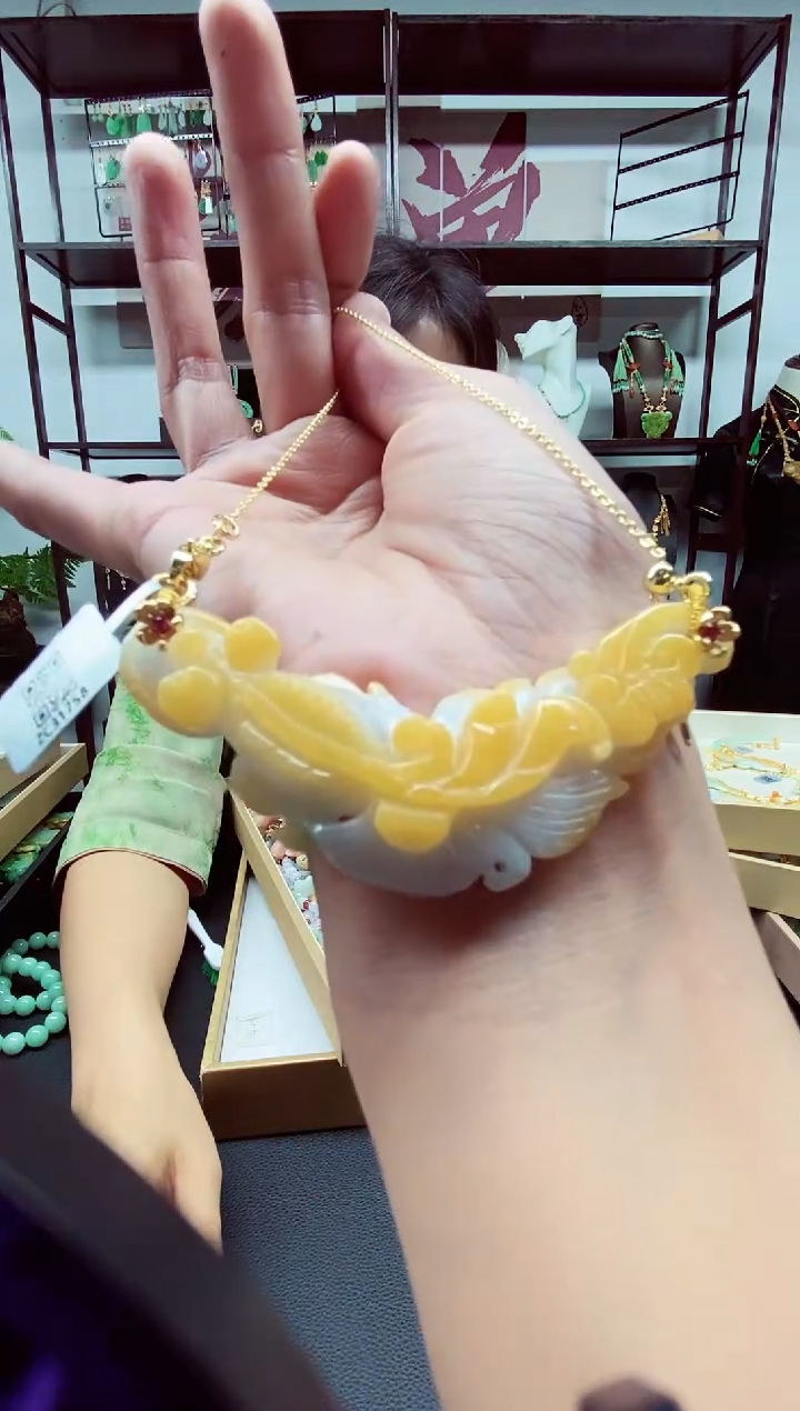 翡翠未镶嵌颈饰翡翠吊坠
