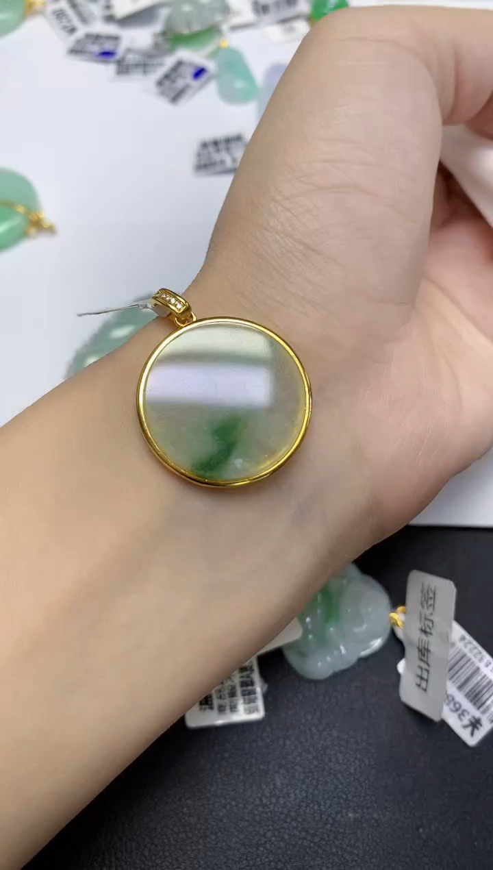 颈饰未镶嵌翡翠天然缅甸翡翠A货多样性发一件
