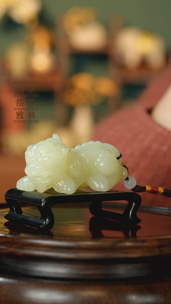 玉《纳福貔貅》摆件
