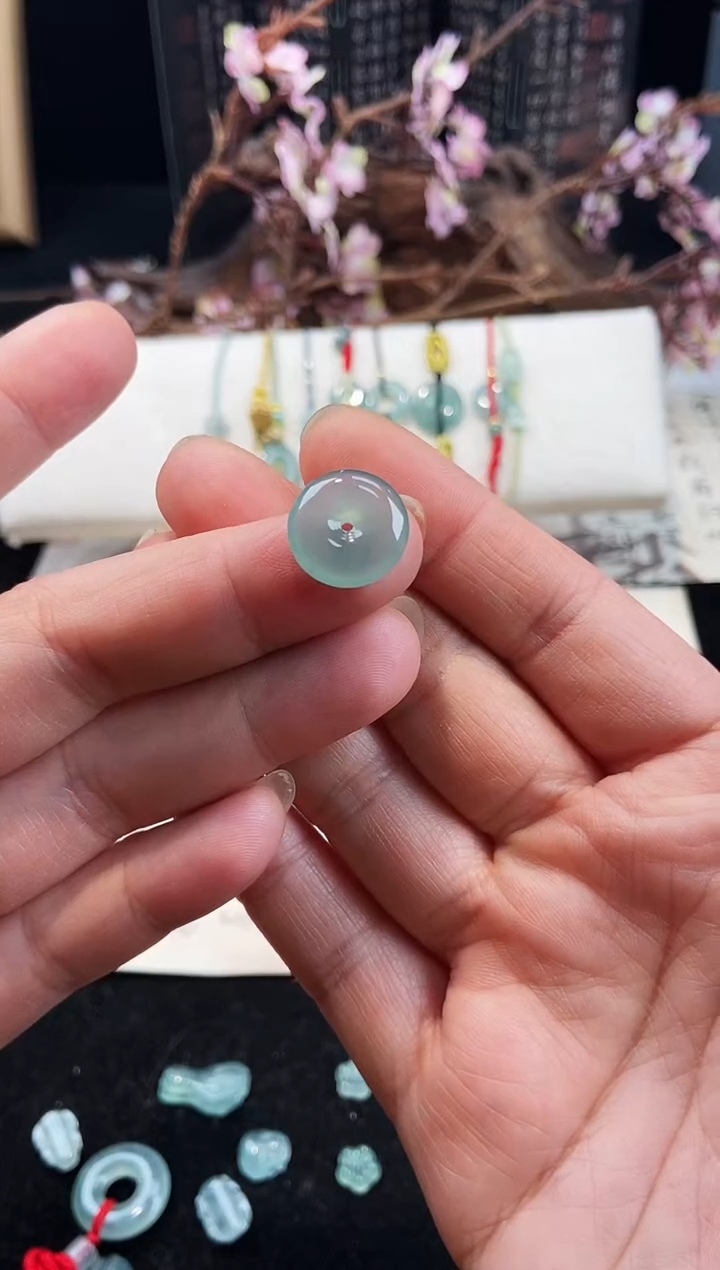 【闪购商品】翡翠吊坠(不含链)未镶嵌平安扣裸石编绳请联系客服