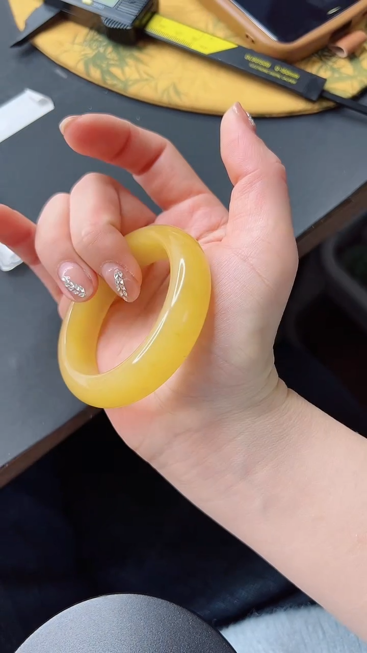 【闪购商品】石英质玉手镯未镶嵌914-50