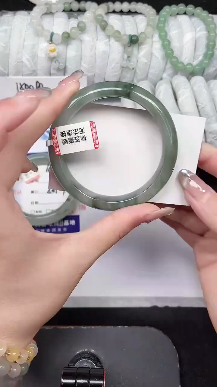 未镶嵌手镯石英质玉107-56/57
