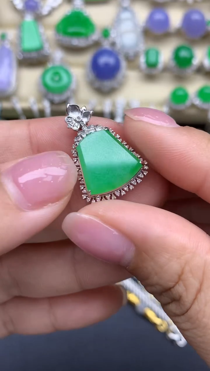 【闪购商品】翡翠颈饰18K金镶嵌712-中国好珍宝