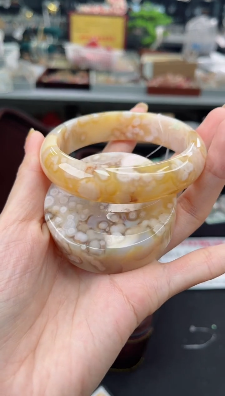 【闪购商品】石英质玉手镯未镶嵌60圈口（赠品镯心）3448036