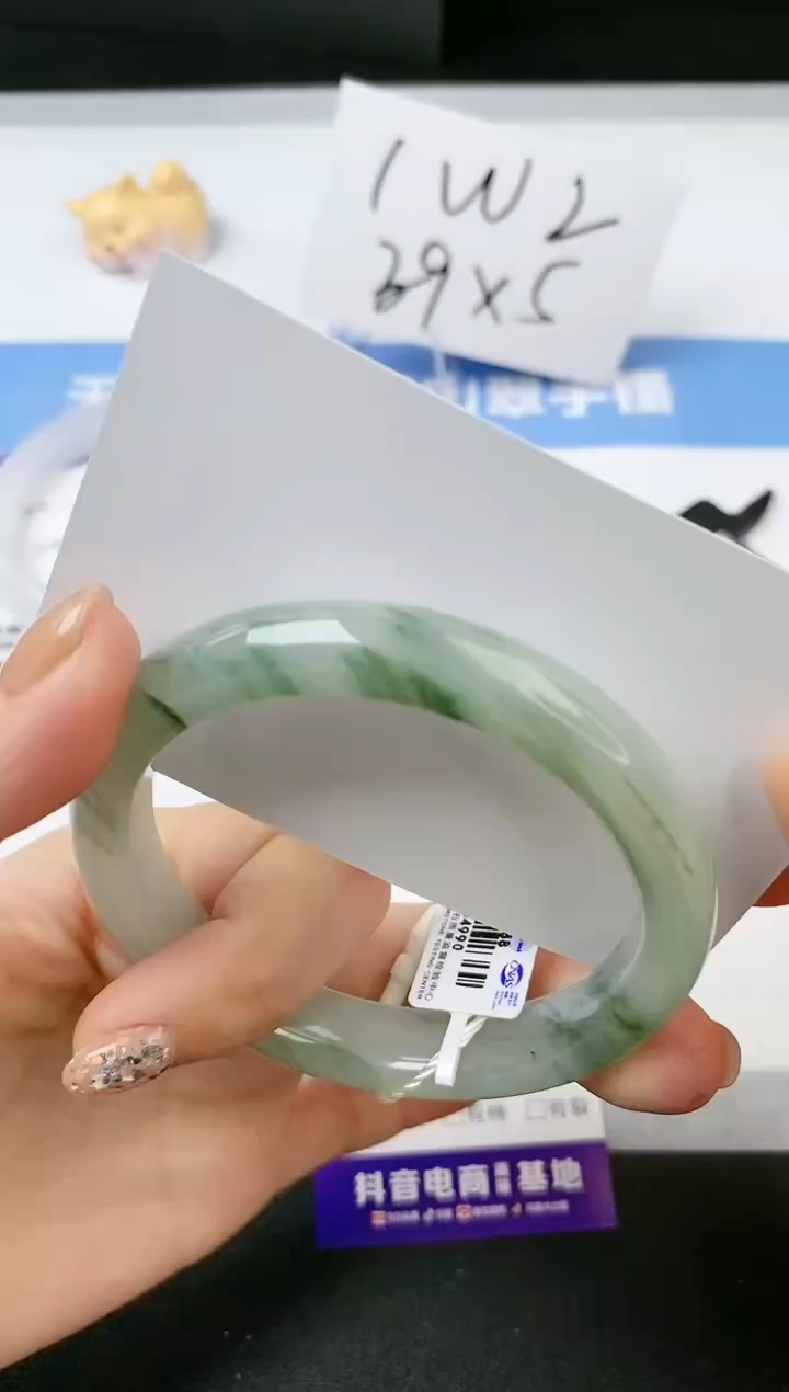 【闪购商品】石英质玉手镯未镶嵌s150-PA