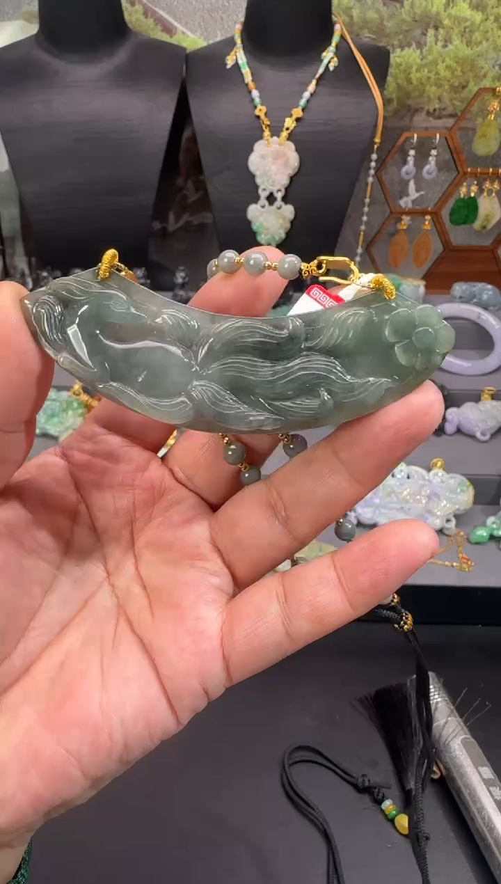 【闪购商品】翡翠颈饰未镶嵌牌子