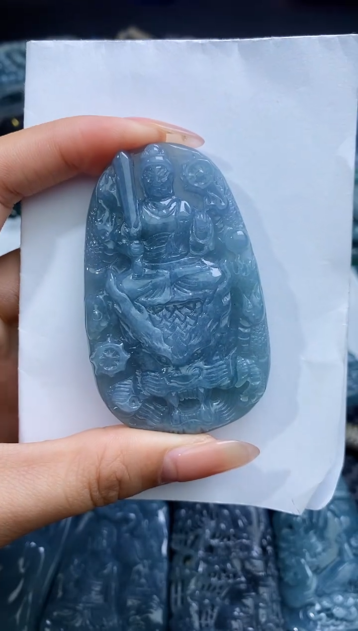 【闪购商品】翡翠颈饰未镶嵌          