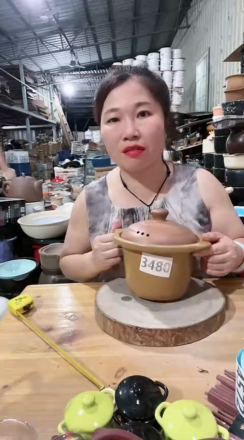 3480瑕疵咖色带盖
