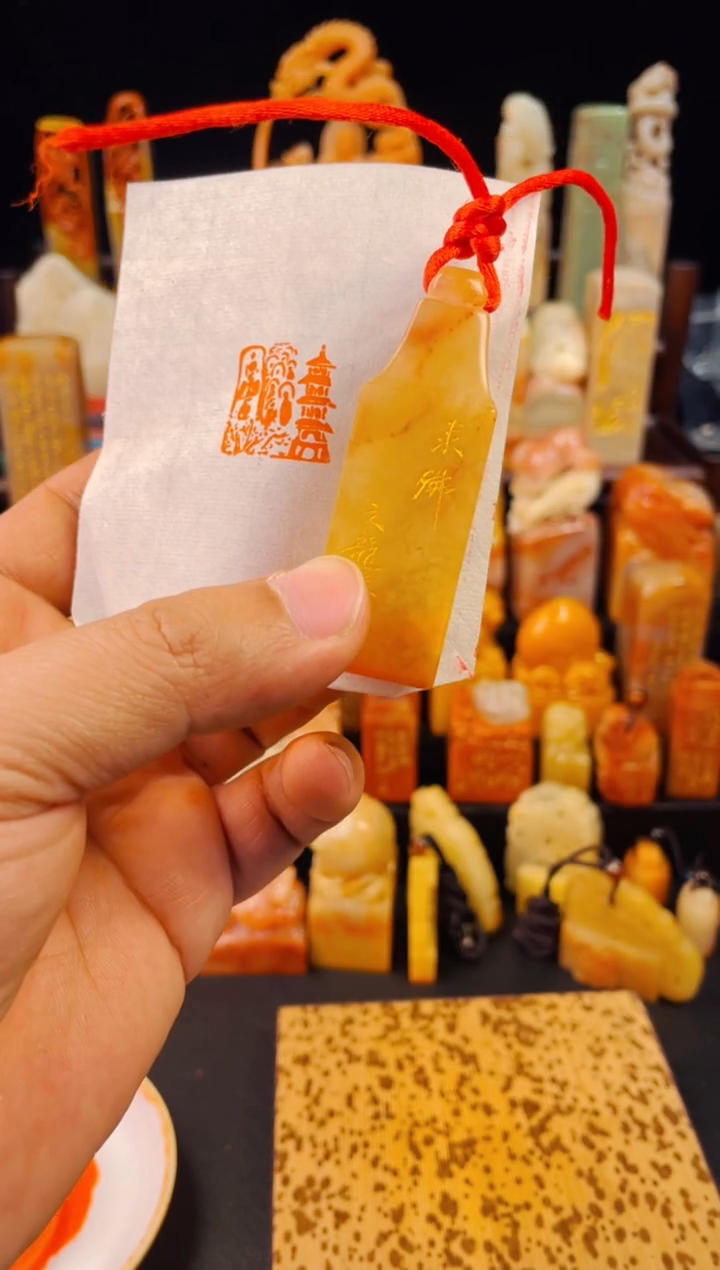 【闪购商品】老挝石印石手工篆刻《佛造像》