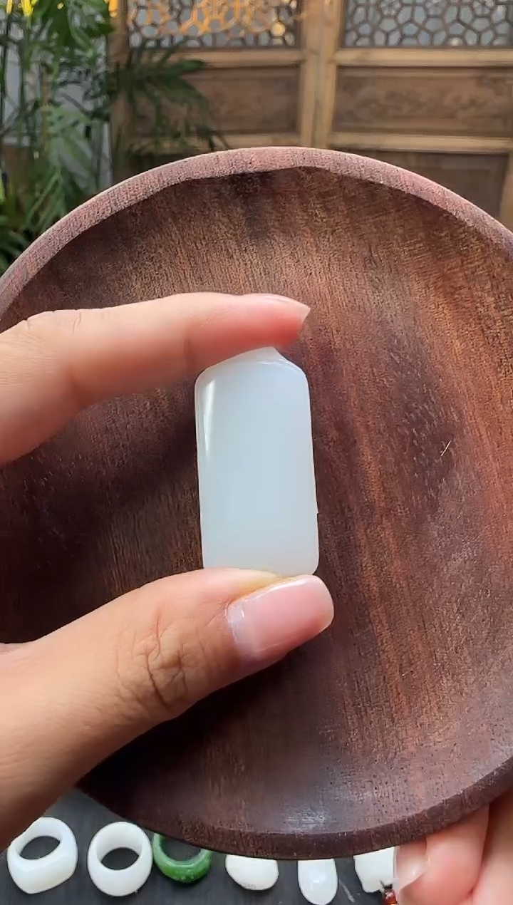 和田玉未镶嵌颈饰白玉无事牌