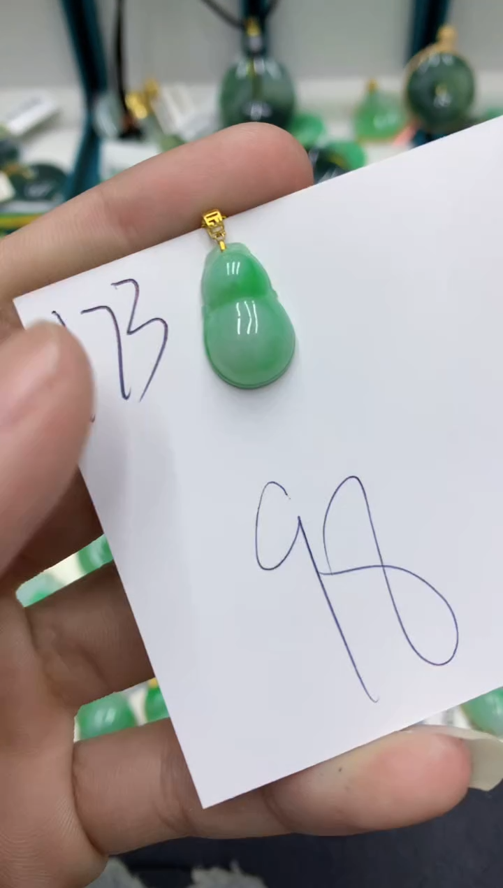 【闪购商品】翡翠颈饰18K金镶嵌翡翠