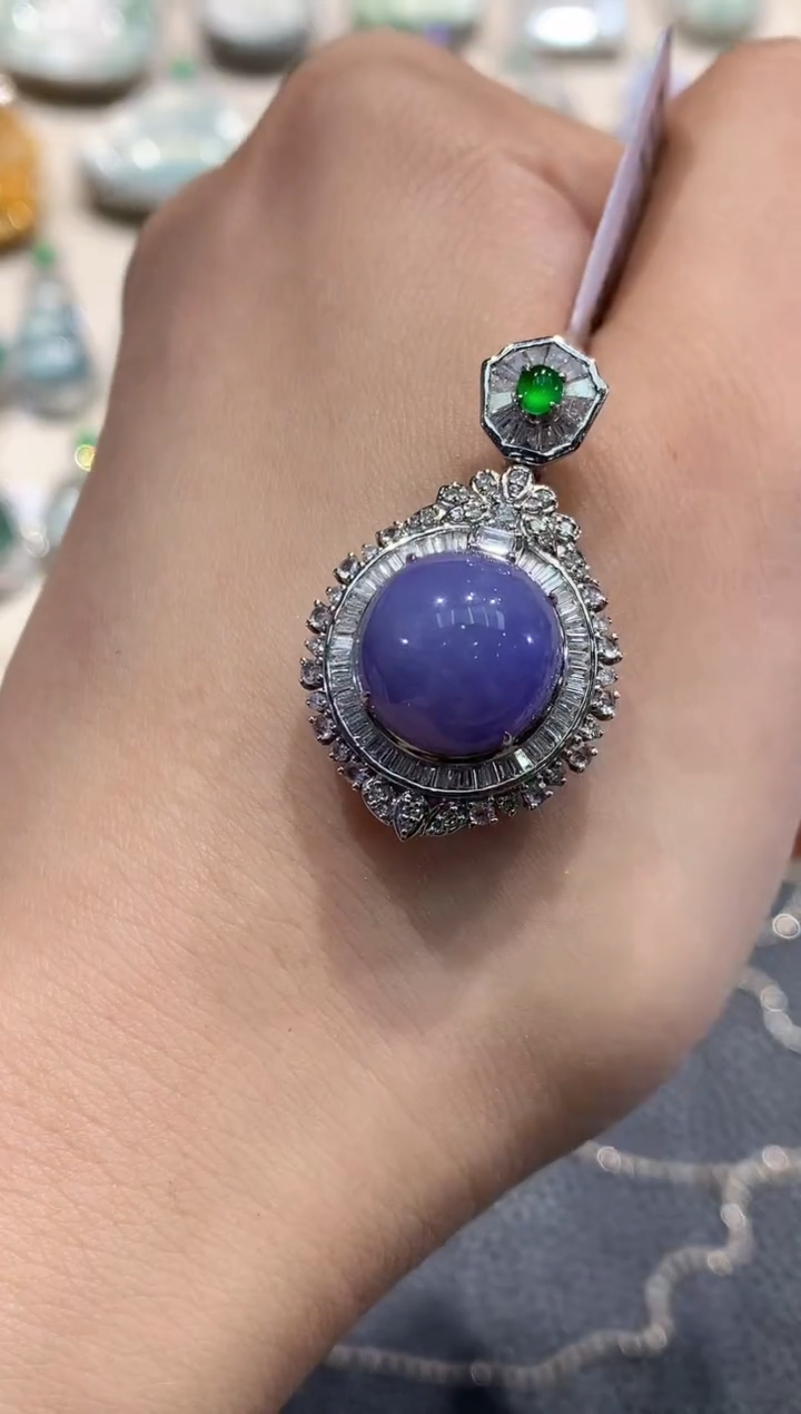 【闪购商品】翡翠吊坠(不含链)18K金镶嵌V50    有色差